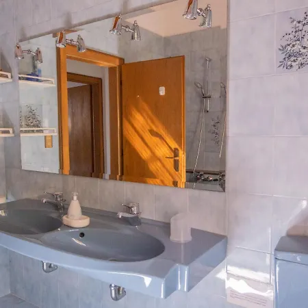 Delvai-1 By Interhome * Brenzone sul Garda